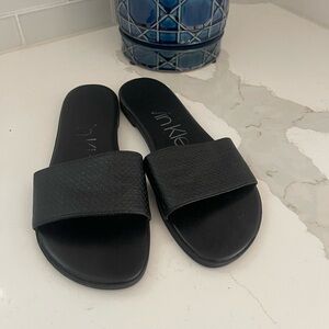 Calvin Klein Women's Textured Black Slide Sandals